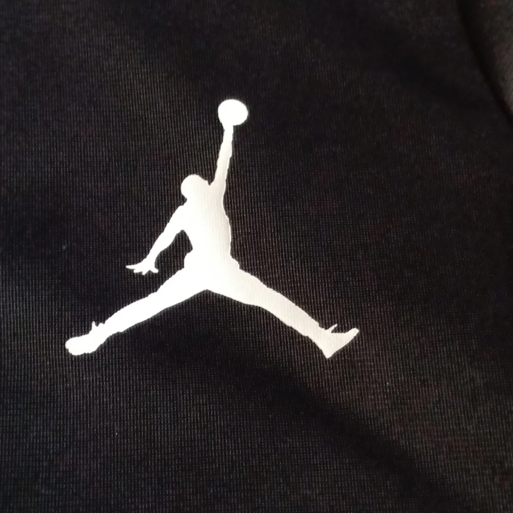 Jordan boys sweater - Picture 2 of 7